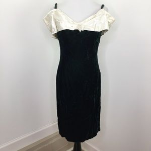 Vintage Green Velvet Off Shoulder Pearl Mini Dress